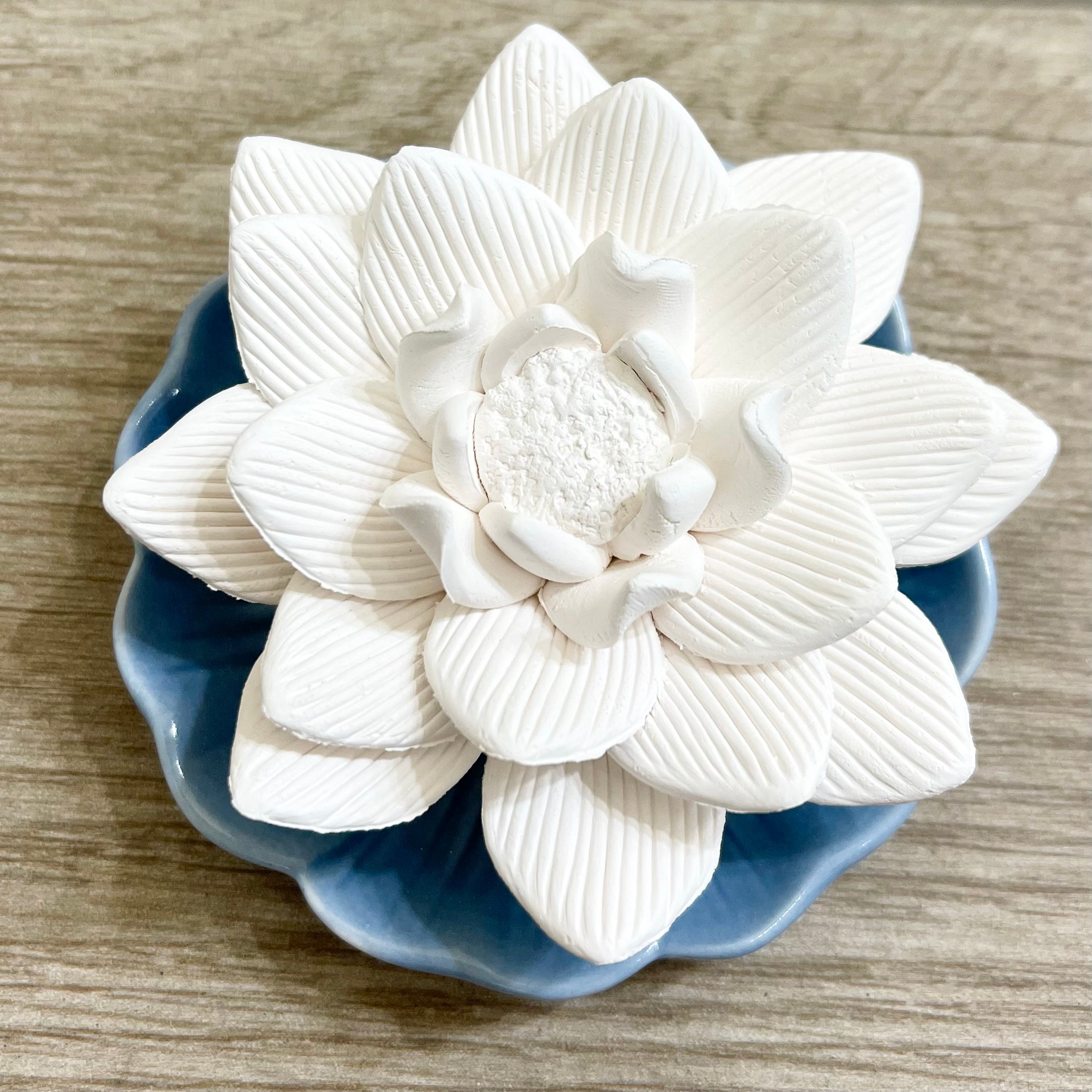 Ceramic Flower Diffuser - You Rock Dubai