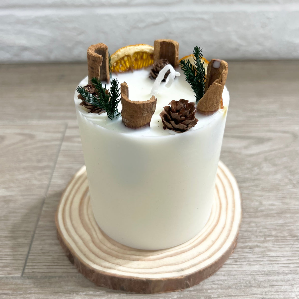 hand poured natural soy wax scented candle dubai