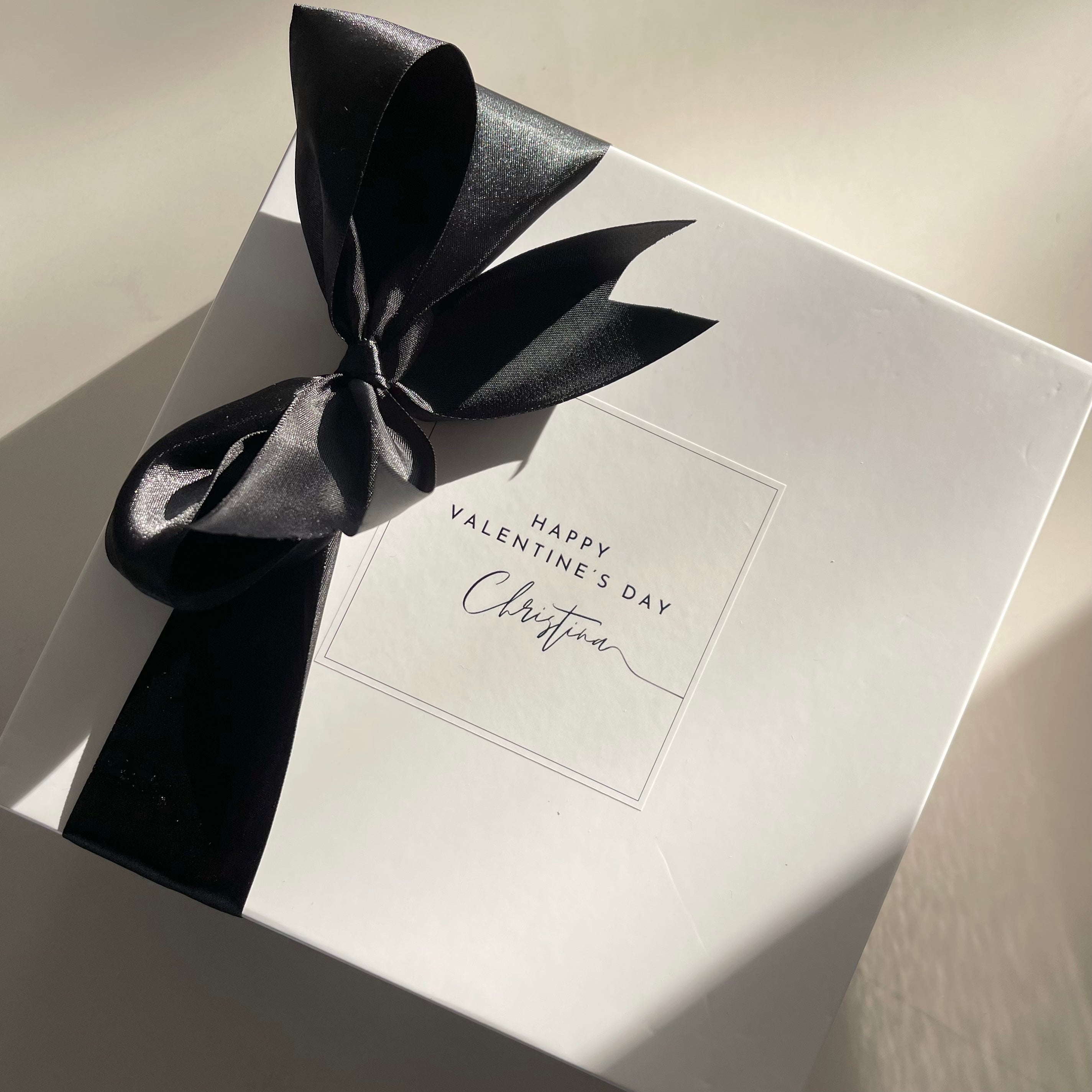 personalized valentine luxury gift box UAE